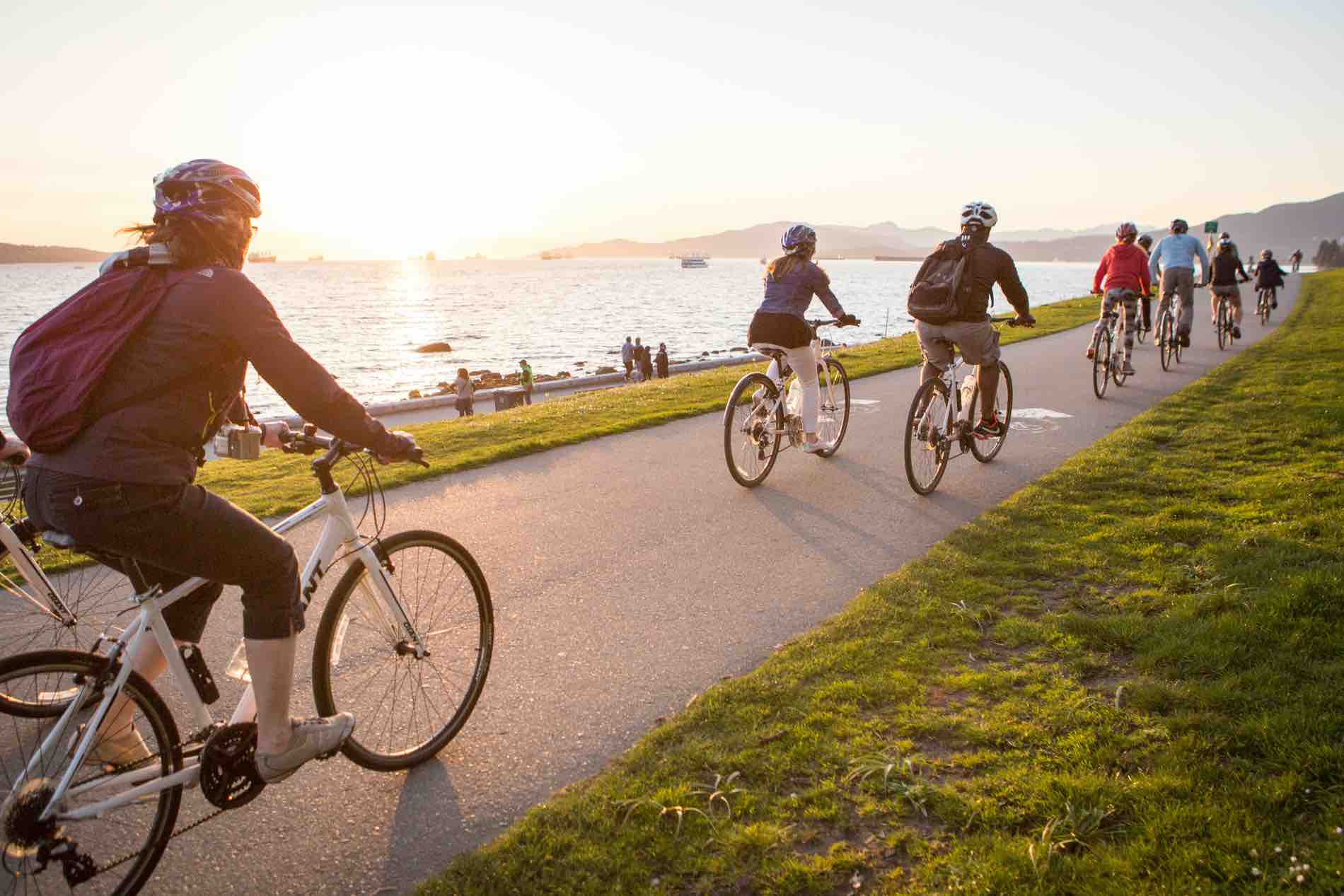 Cycling the Seawall | Tourism Vancouver/Cycle City Tours