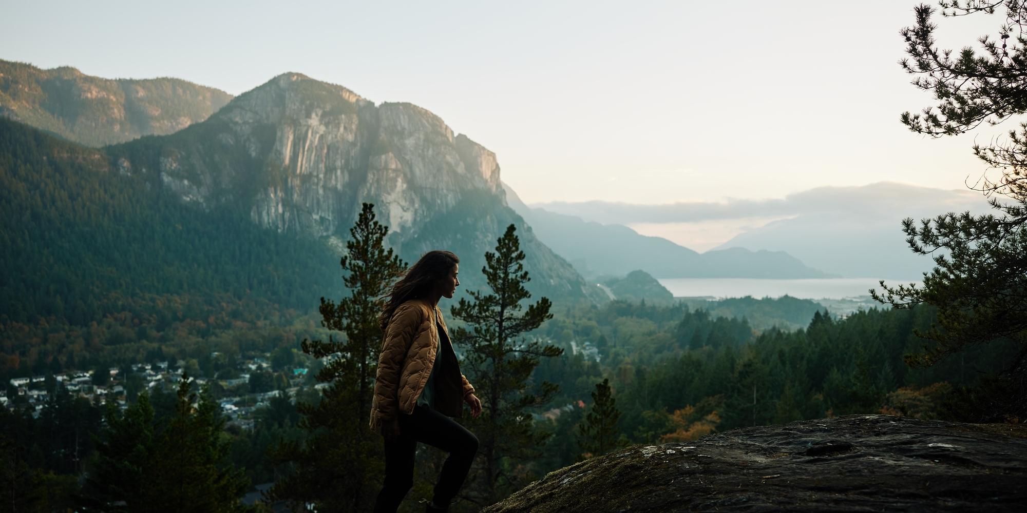 Enjoying a guided hike in Squamish with the Sea to Sky Adventure Company | Hubert Kang